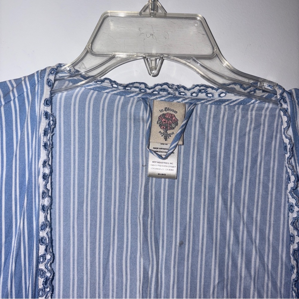 In Bloom Light Blue Striped Robe Size: M/L - Picture 3 of 5